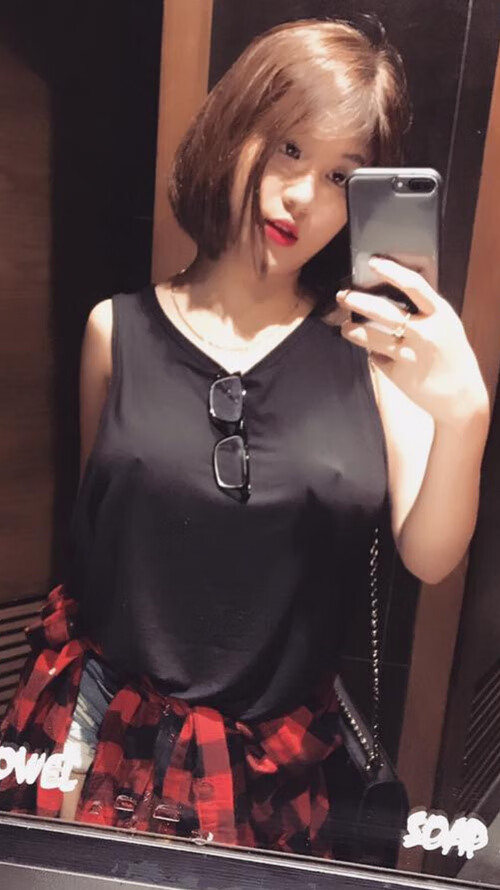 _街头滑板争霸赛：年轻人运动潮流引领者_，滑板 街头