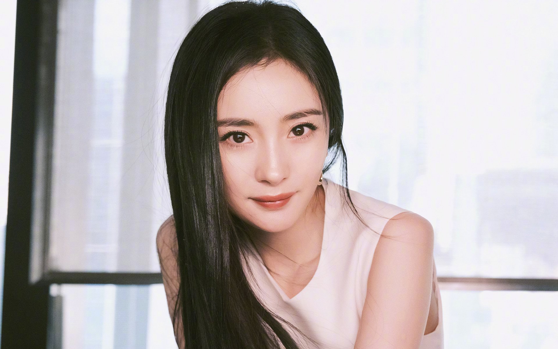 “团队无敌：幕后英雄的坚韧守护”，团队竞技的无敌点
