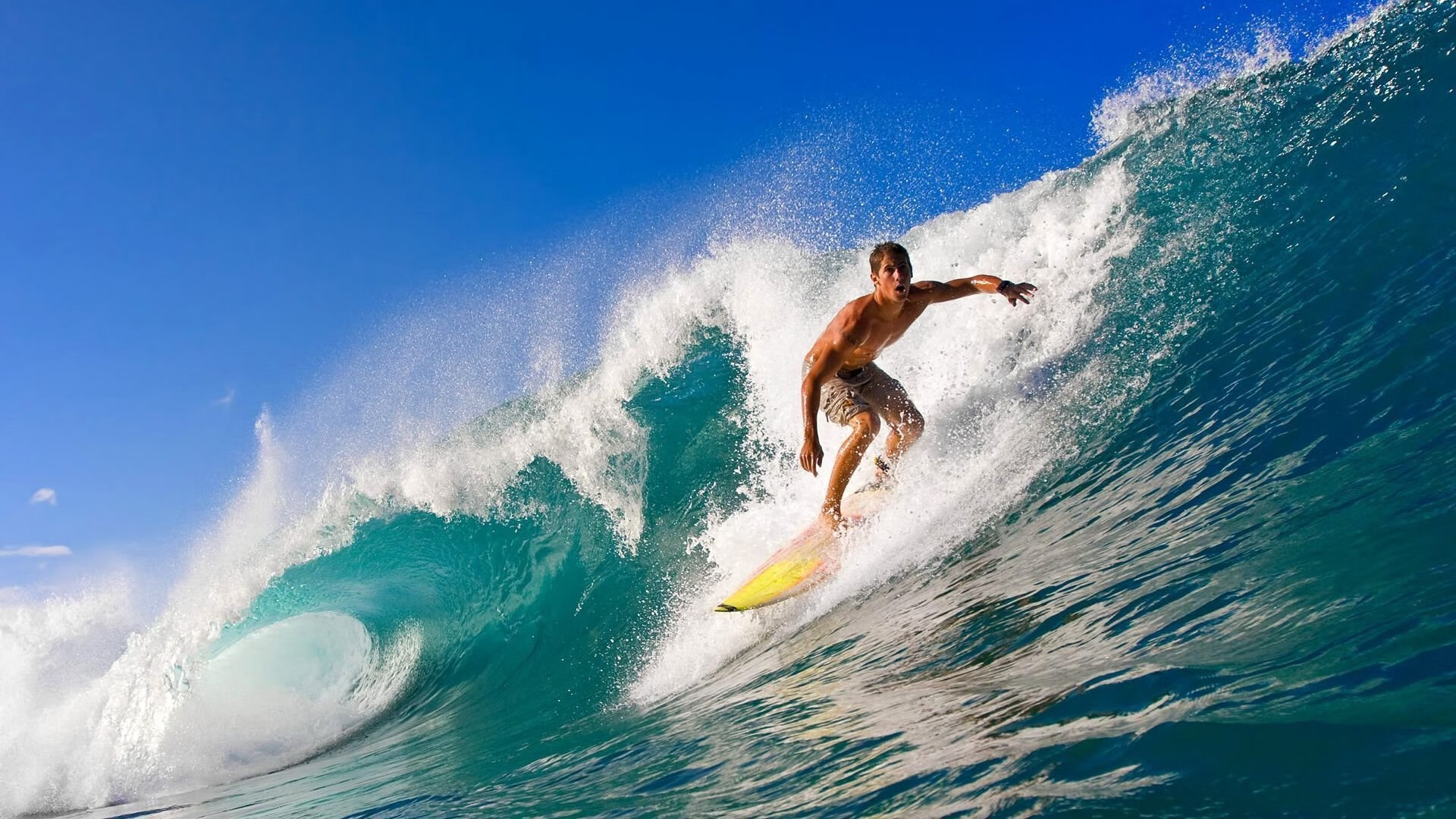 _云顶高尔夫公开赛：绿茵场上的巅峰对决_，云顶高尔夫乡村俱乐部