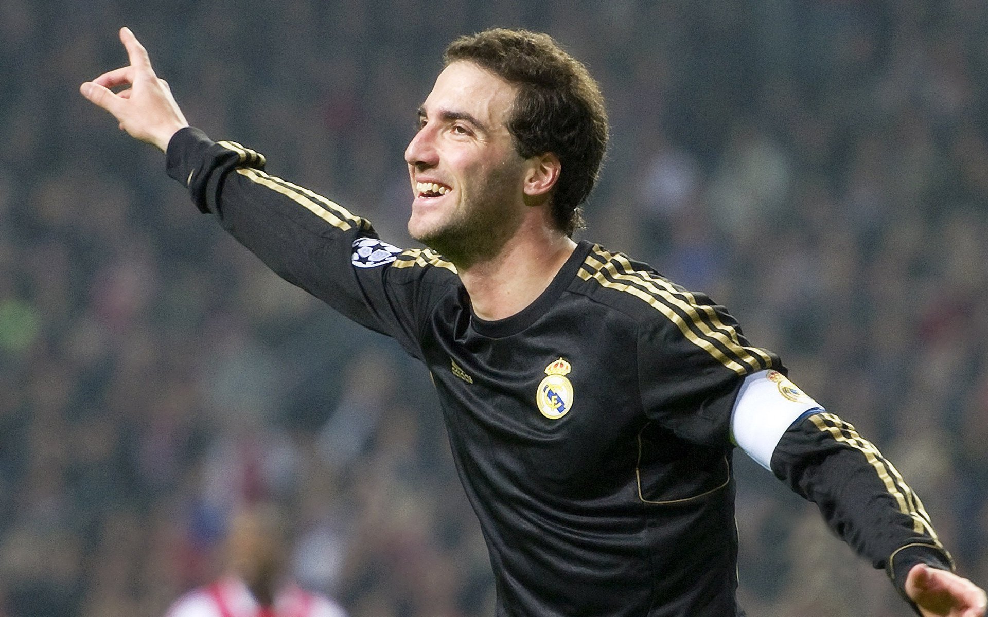 _全民瑜伽月：身心放松新潮流_，全民瑜伽是什么概念